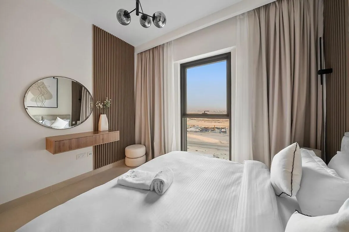 First Class 1Br Glamorous & Stylish Escape Dubai Apartment