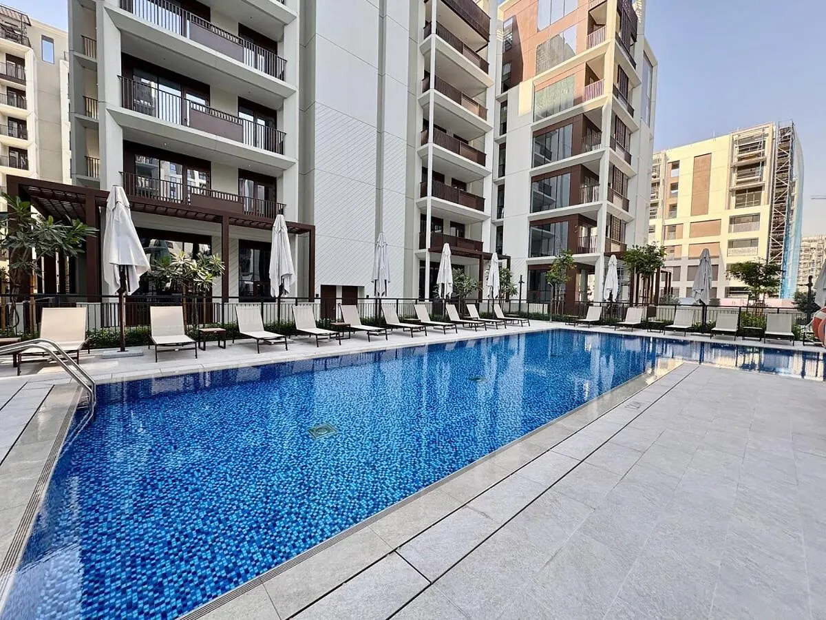 Apartment First Class 1Br Glamorous & Stylish Escape Dubai