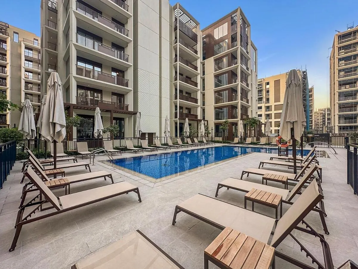 First Class 1Br Glamorous & Stylish Escape Dubai Apartment