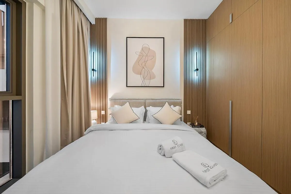 Apartment First Class 1Br Glamorous & Stylish Escape Dubai